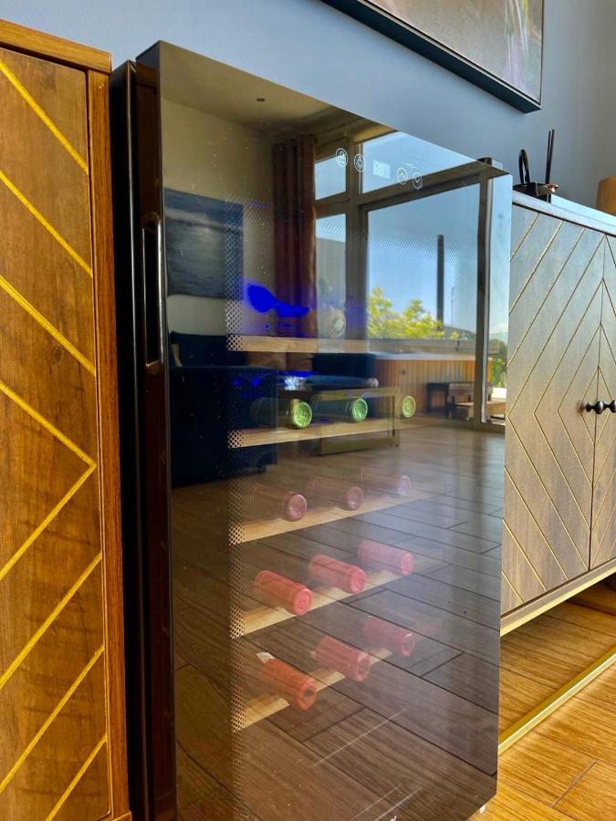 Flyviewflatsgold Privatehottub With Seaview Apartment Ixia  Exterior foto