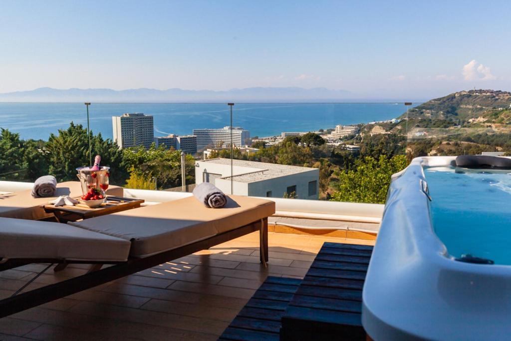 Flyviewflatsgold Privatehottub With Seaview Apartment Ixia  Exterior foto