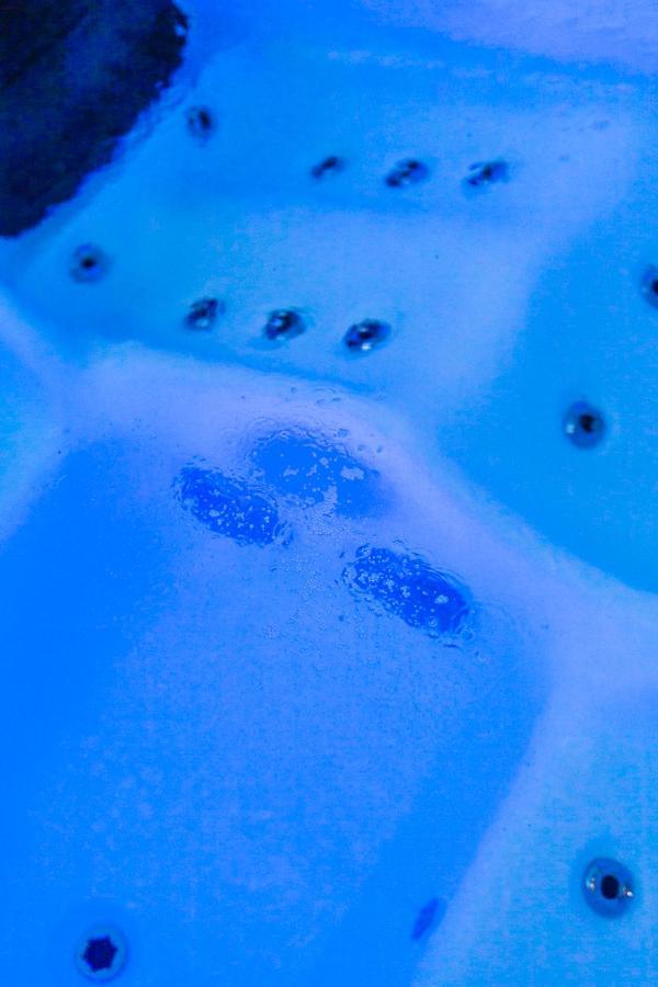 Flyviewflatsgold Privatehottub With Seaview Apartment Ixia  Exterior foto